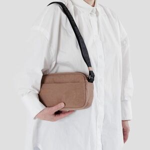 Baggu camera crossbody in cocoa